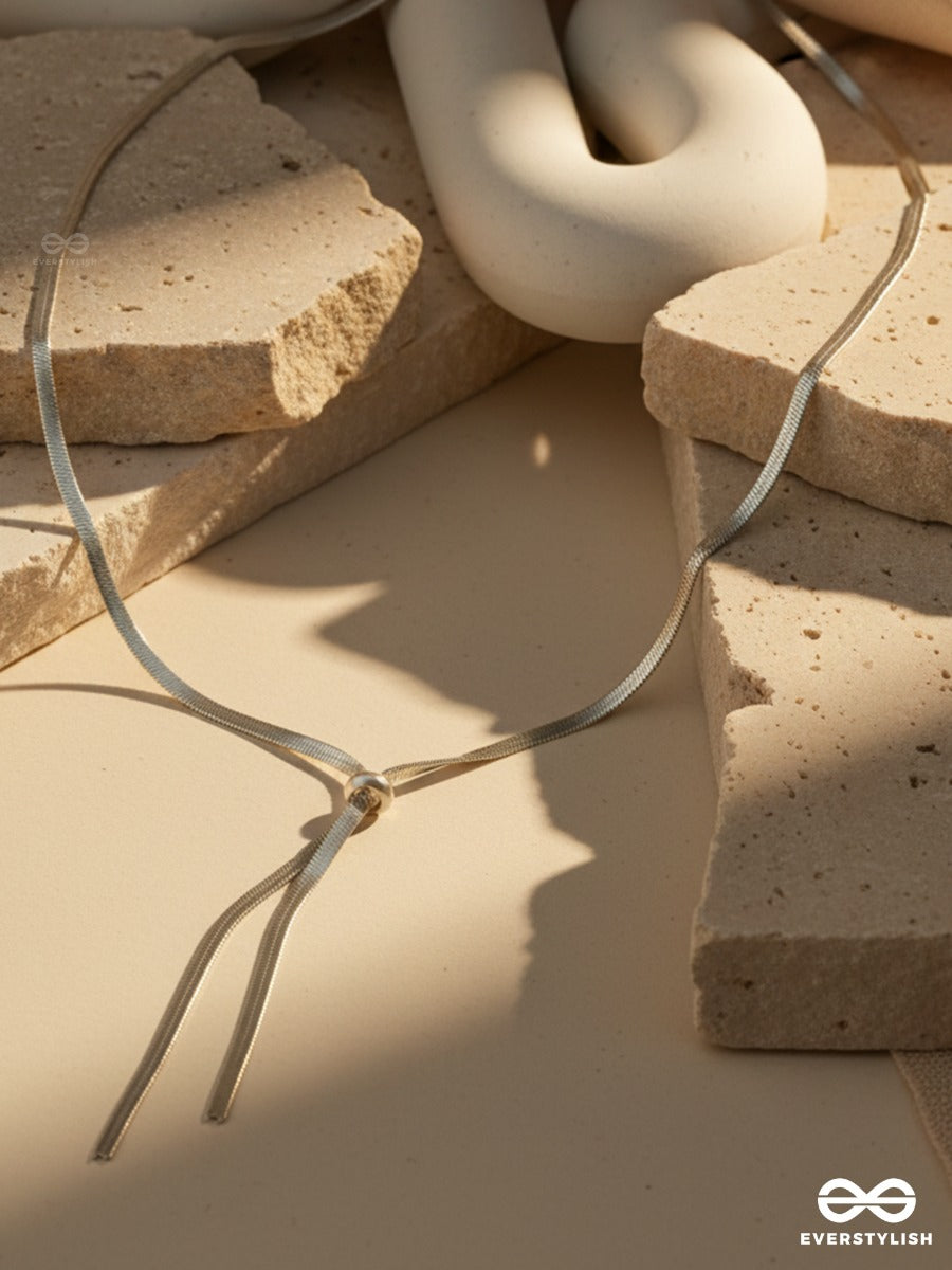 Bare Line - Sleek String Necklace