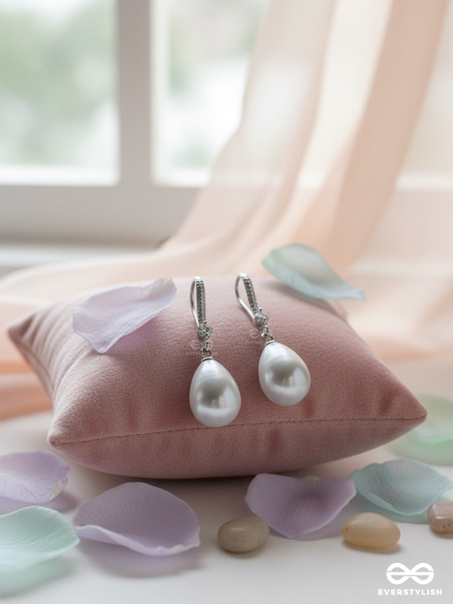 Solene Drip - Elegant Pearl Drop Earrings