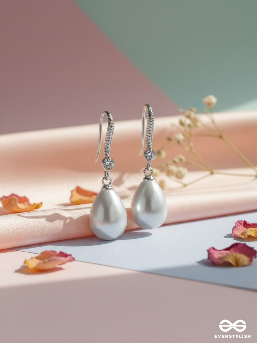Solene Drip - Elegant Pearl Drop Earrings