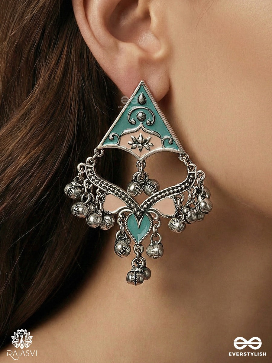 Saagar Latkan - Oxidised Earrings With Gem Motif And Drop Fringe