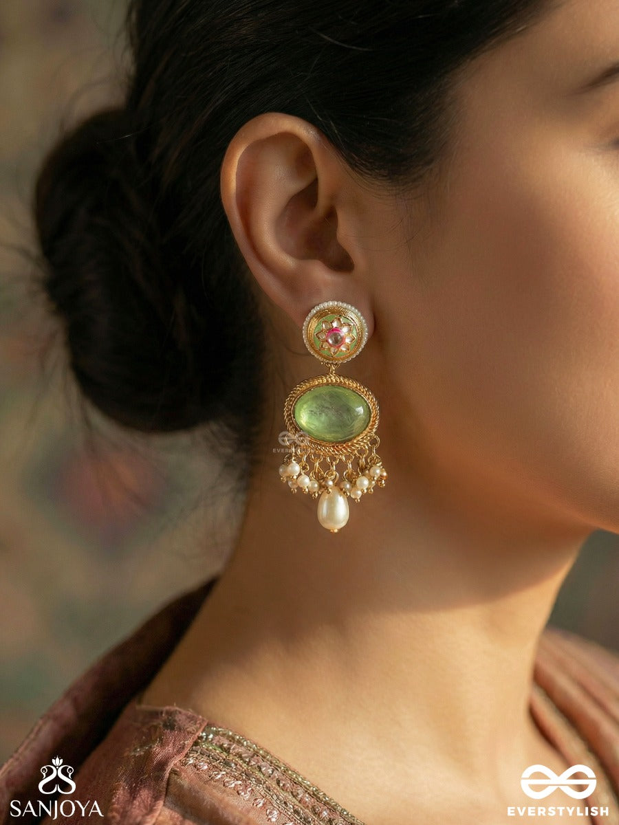 Marakatika - Emerald Glow - Delicate Earrings With Green Stone Centre And Pearl Drop Accent