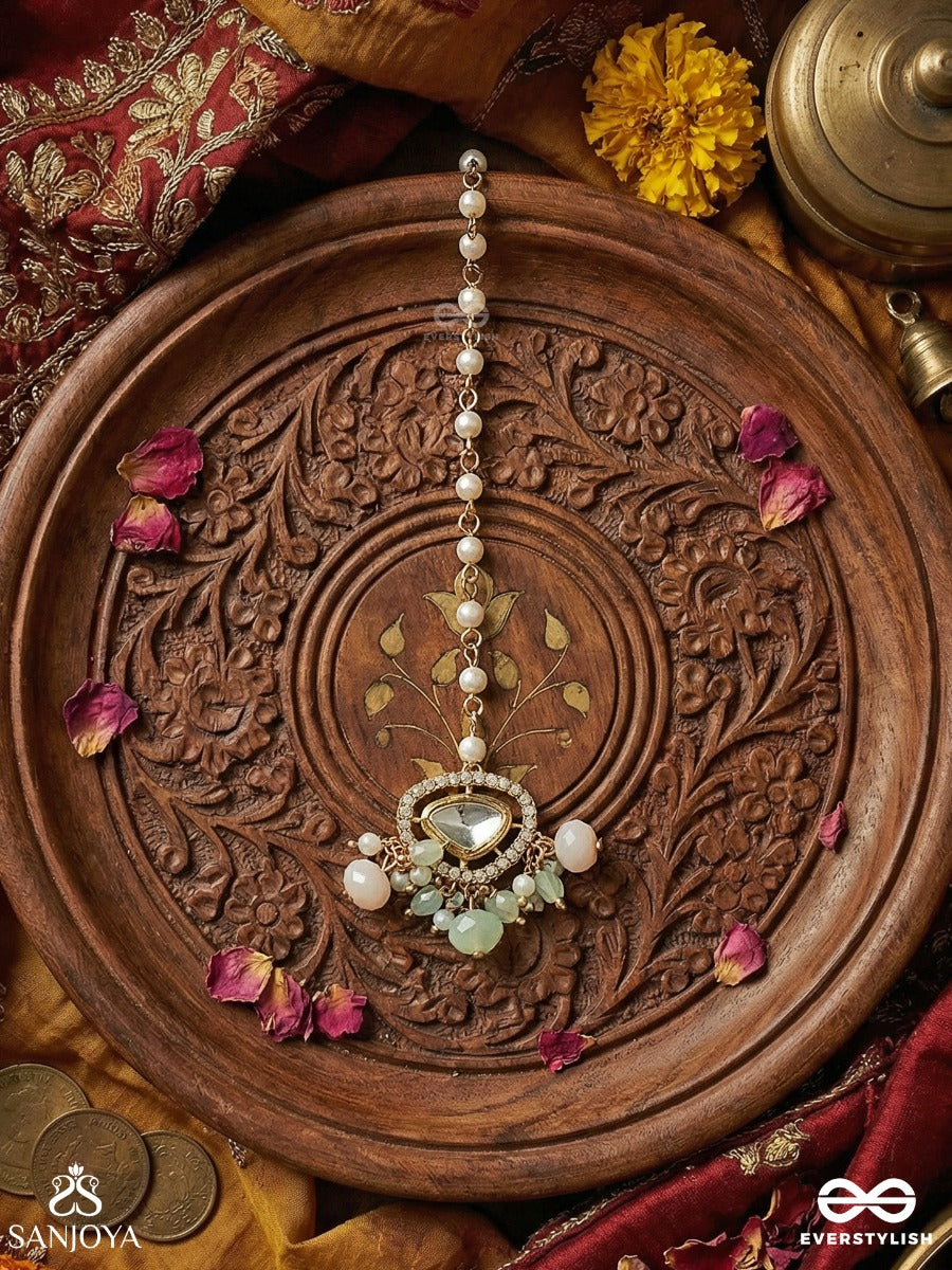 Nirjara - Ever-Flowing - Minimal Maangtika With Subtle Stone Panel And Dangling Detail