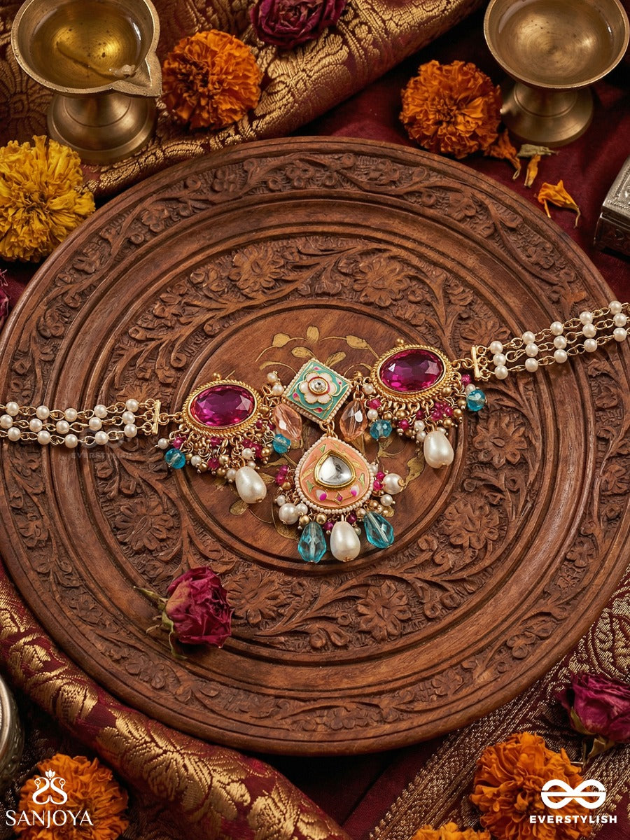 Chitrapradipa - Ornate Light - Elegant Necklace With Enamelled Design And Multi-Strand Pearl Detail