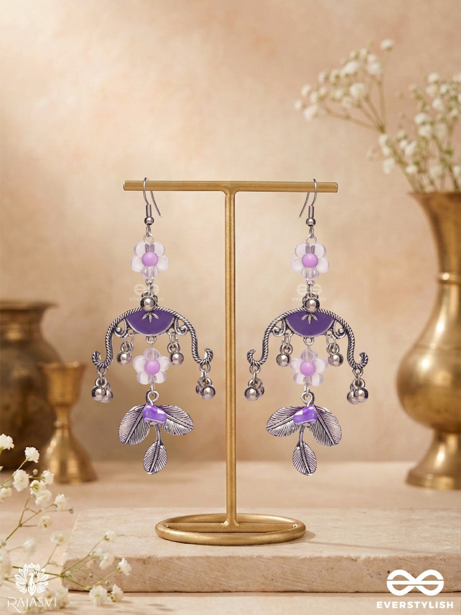 Gul Chandrika - Chandelier Drop Earrings