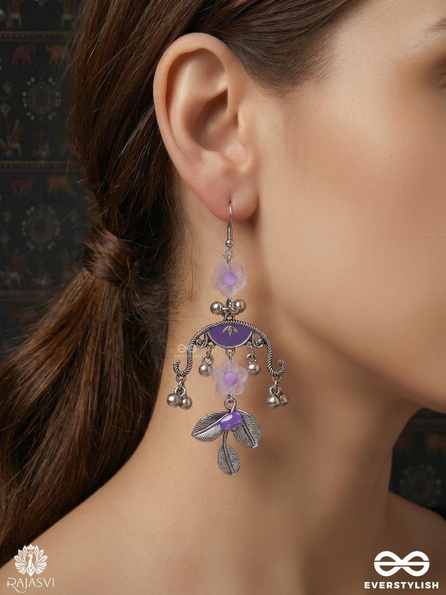Gul Chandrika - Chandelier Drop Earrings