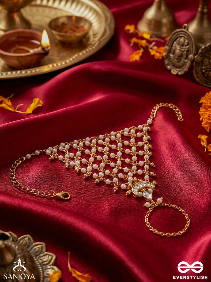 Jaladhika – Woven Like Water – Elegant Hathphool With Netted Pearl Pattern, Fine Chain Details And Soft Beaded Falls