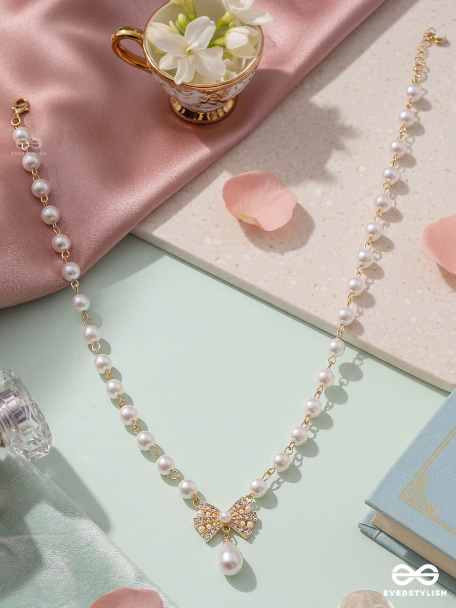 Moon Milk – Delicate Pearl Drop Necklace