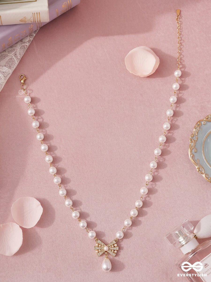 Moon Milk – Delicate Pearl Drop Necklace