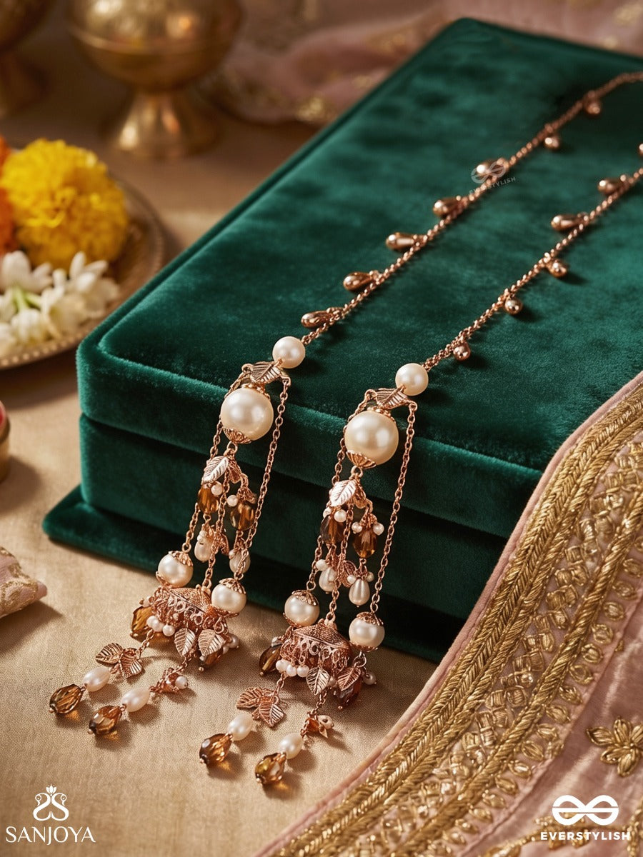 Keshanjali – Offering To The Hair – Ornate Braid Parandi With Flowing Chain Strands, Ornamental End Detail And Pearl-Bead Danglers