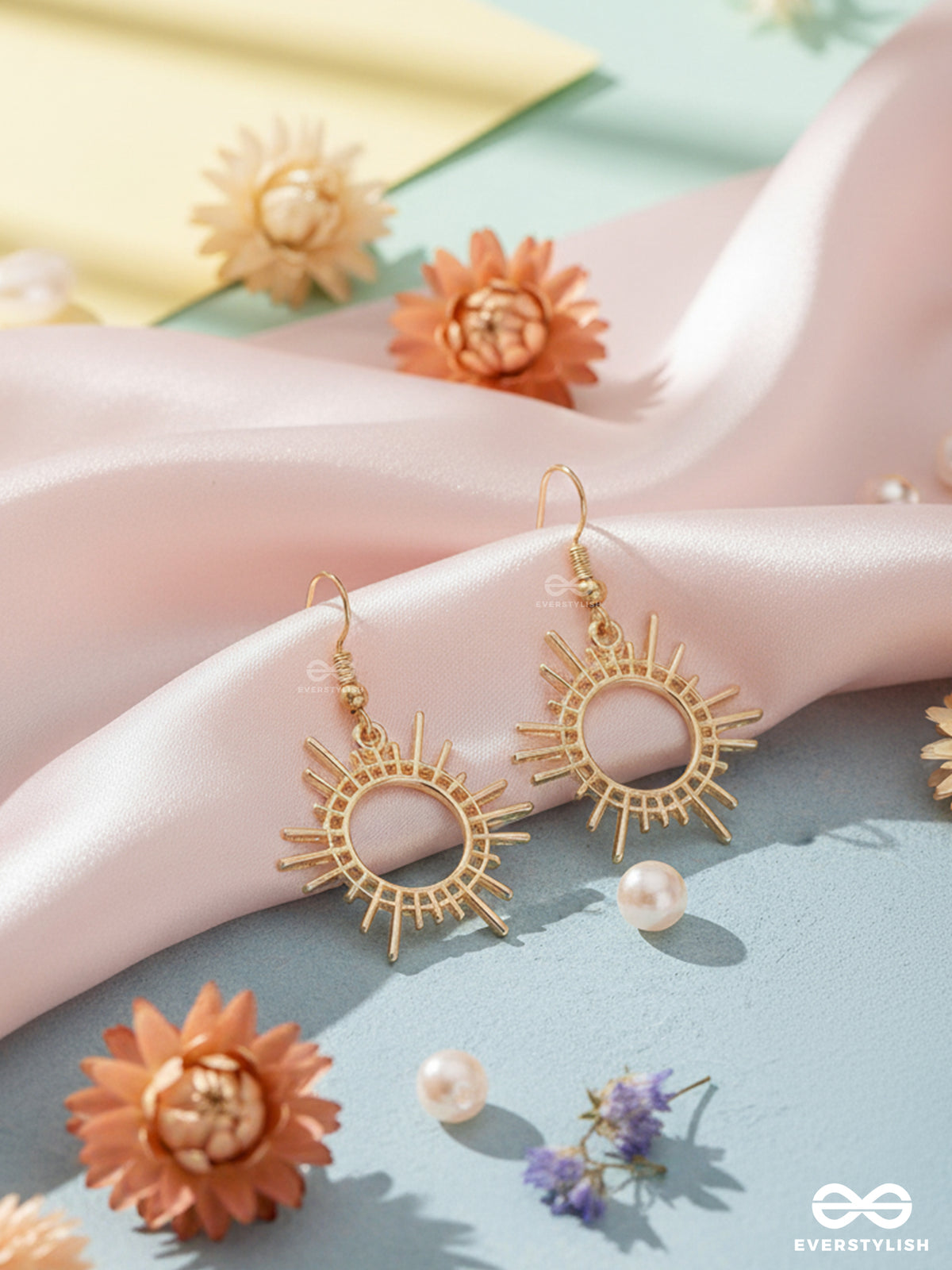 The Cute Little Sun - Golden Elegant Earrings