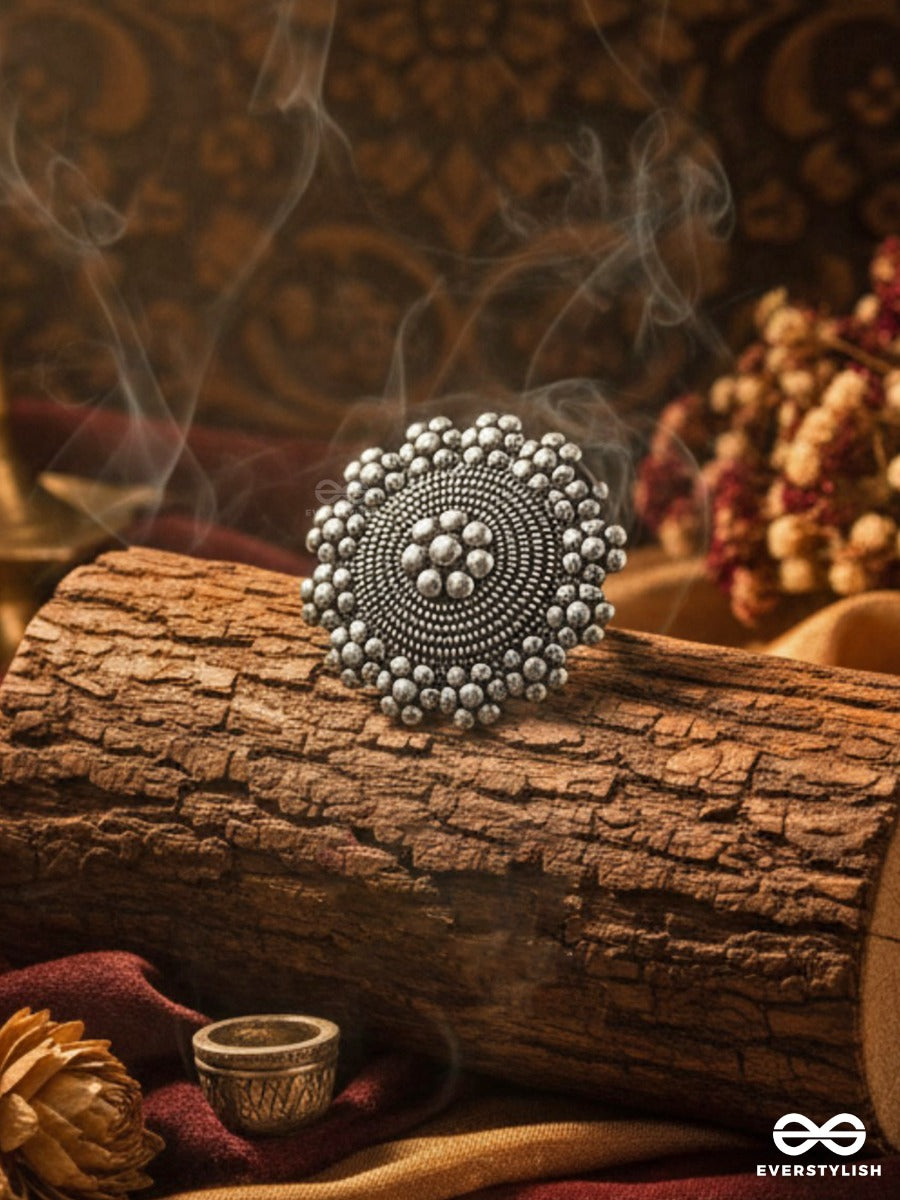 The Floral Artwork - Oxidised Boho Ring