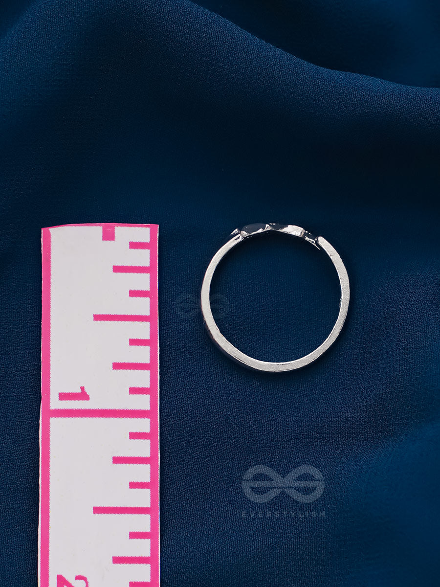 The Crowning Touch- Classy Silver Ring