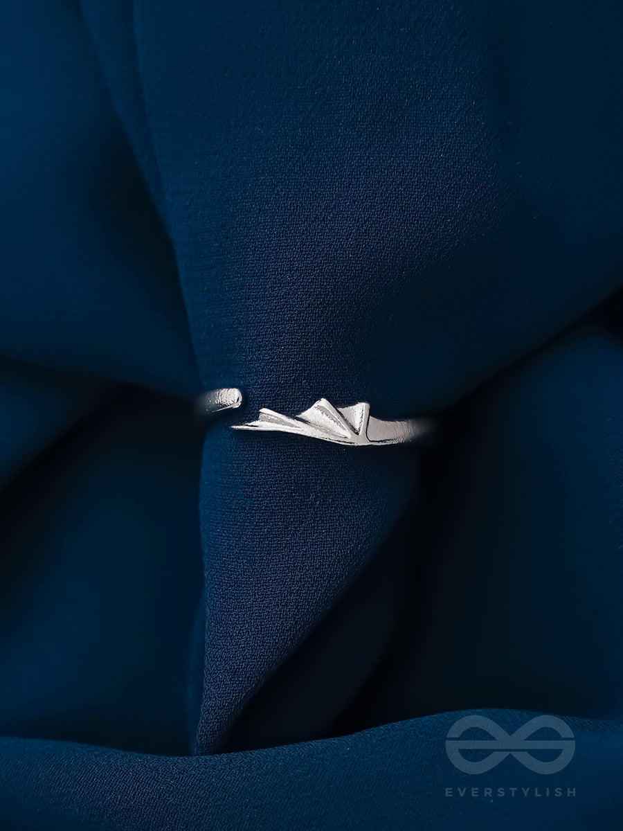 The Crowning Touch- Classy Silver Ring