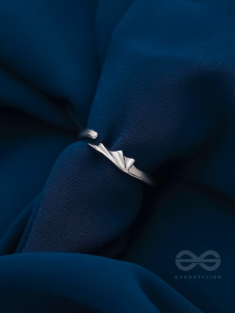 The Crowning Touch- Classy Silver Ring