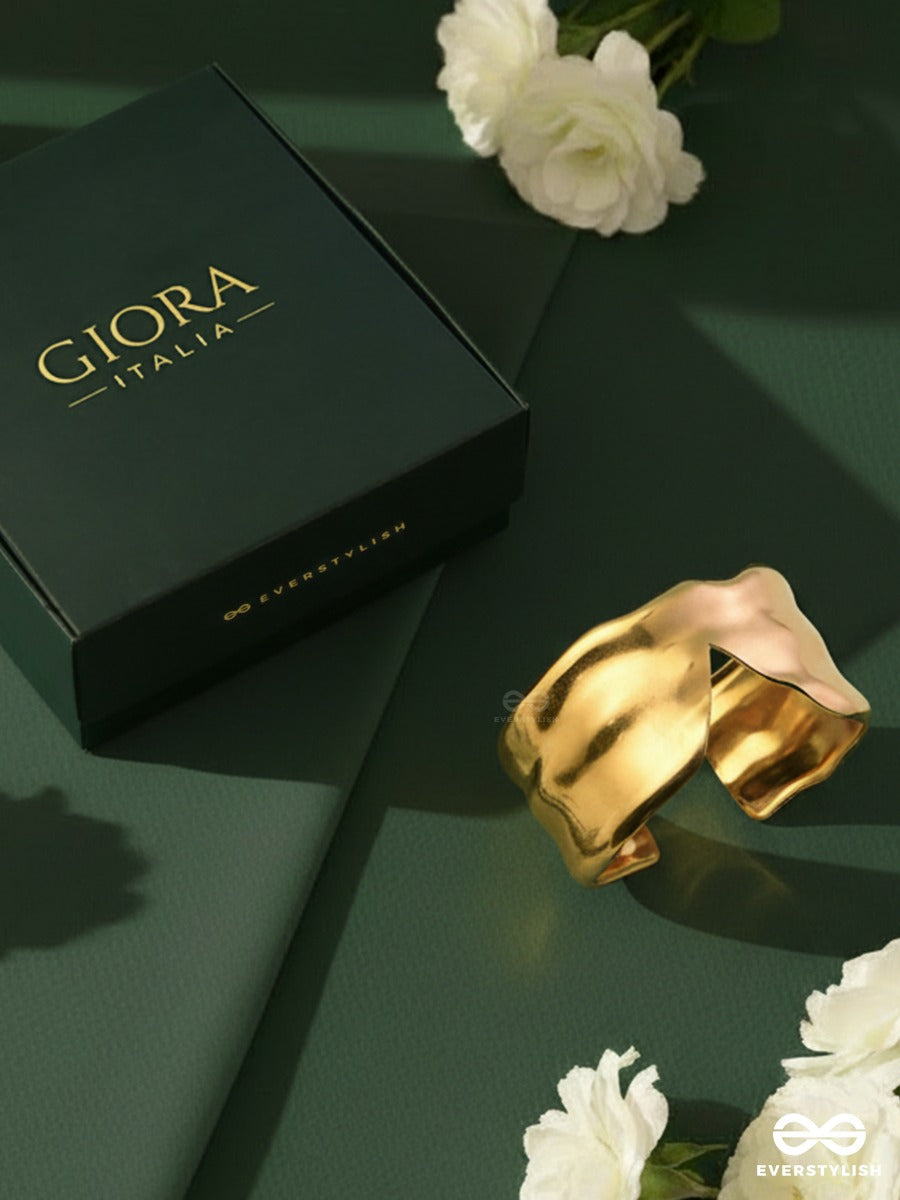 Giora Italia - The Gilded Wave –  Stainless Steel 18K Gold Plated Anti-Tarnish Statement Cuff Bracelet