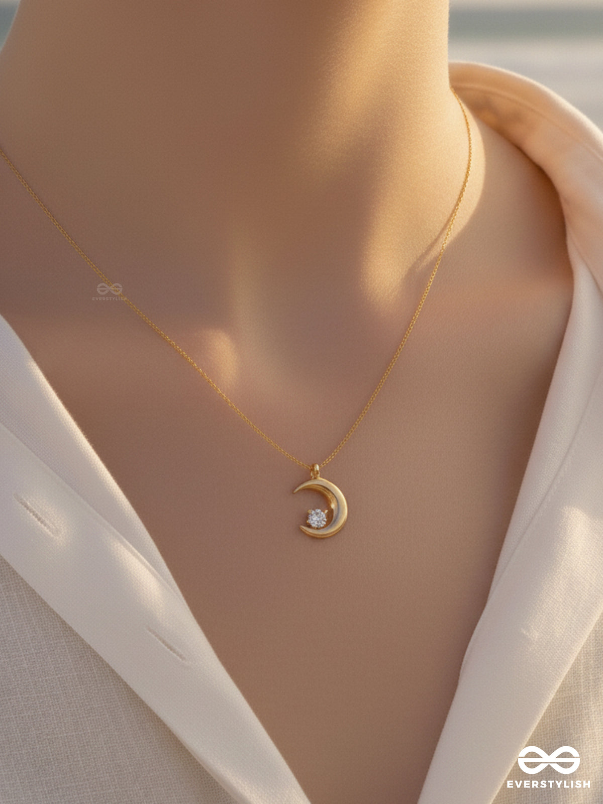Giora Italia - Crescent Kiss - Stainless Steel 18K Gold Plated Anti-Tarnish Pearl & Moon Necklace