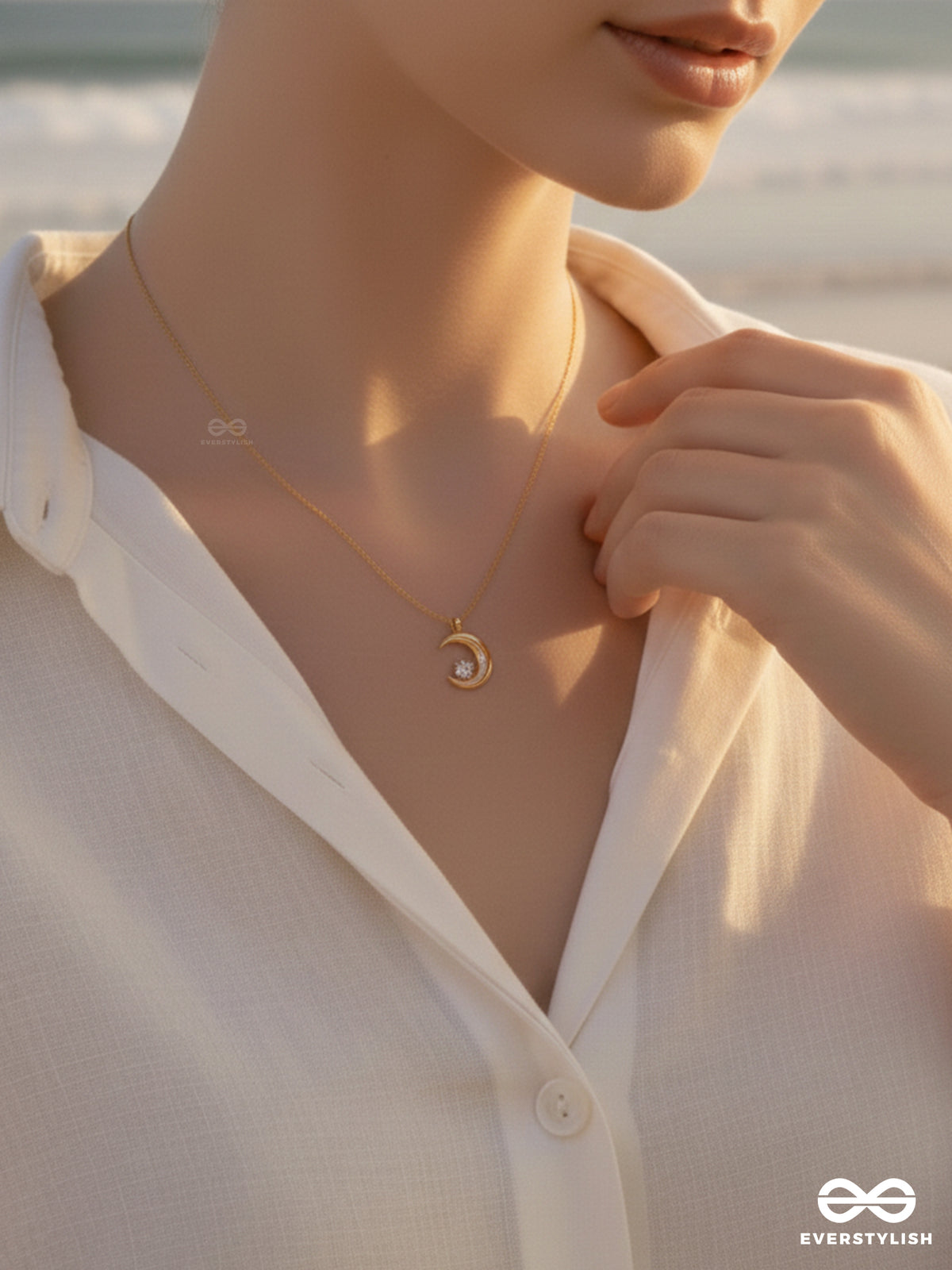 Giora Italia - Crescent Kiss - Stainless Steel 18K Gold Plated Anti-Tarnish Pearl & Moon Necklace