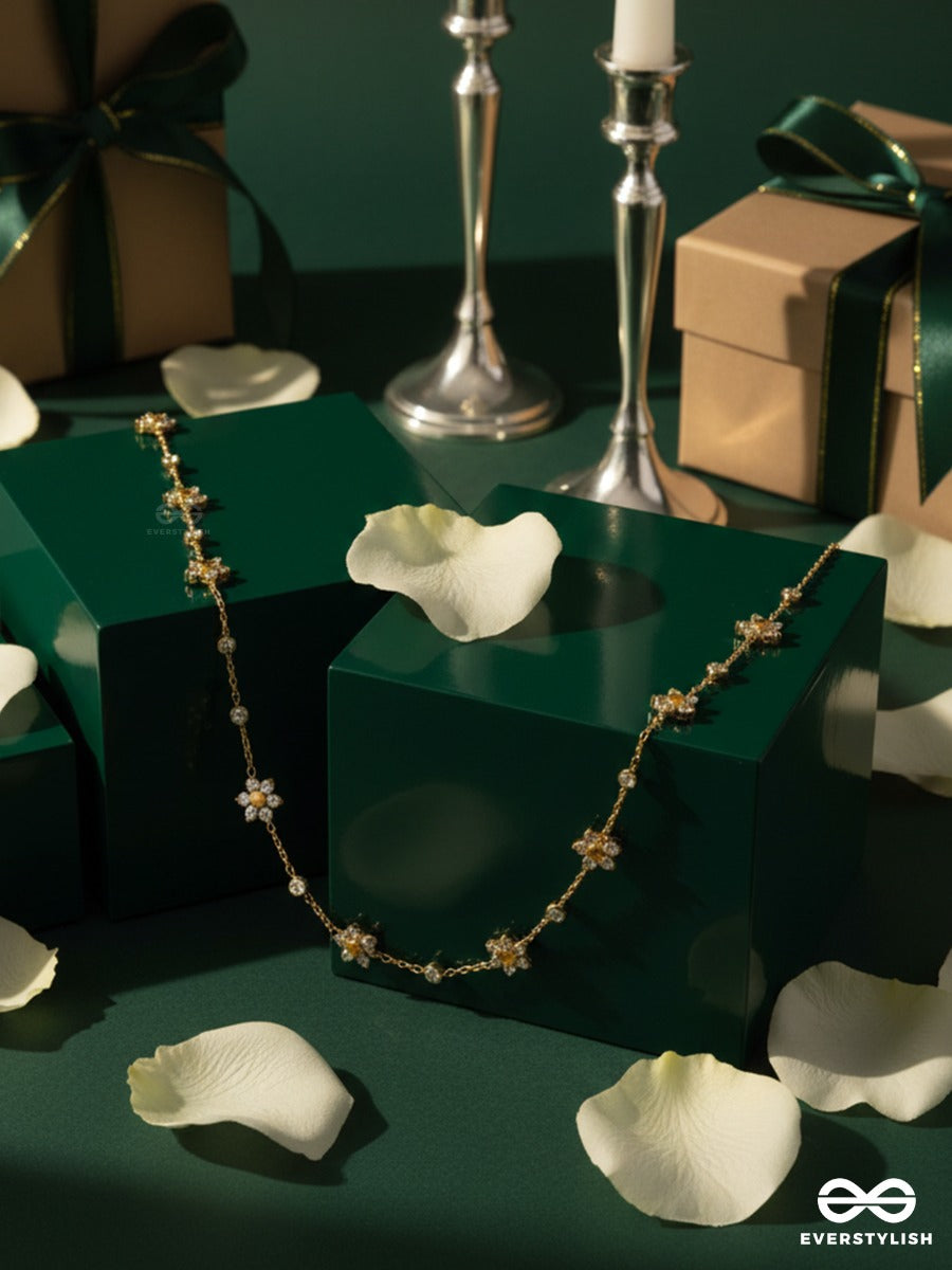 Giora Italia - Daisy Shimmer – Stainless Steel 18K Gold Plated Anti-Tarnish Flower Chain Necklace