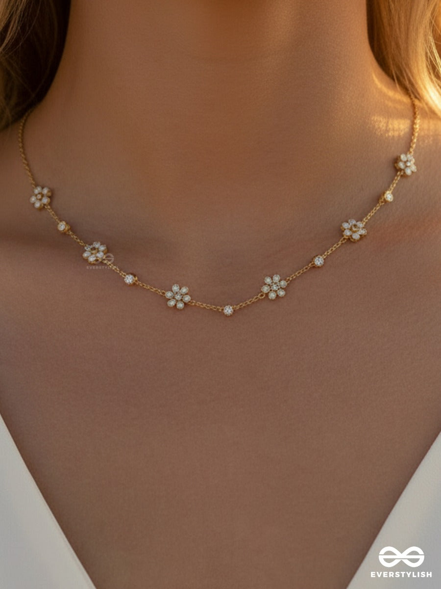 Giora Italia - Daisy Shimmer – Stainless Steel 18K Gold Plated Anti-Tarnish Flower Chain Necklace