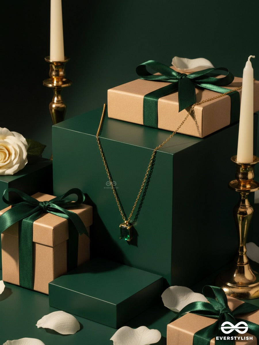 Giora Italia - Forest Signet – Stainless Steel 18K Gold Plated Anti-Tarnish Green Stone Pendant Necklace