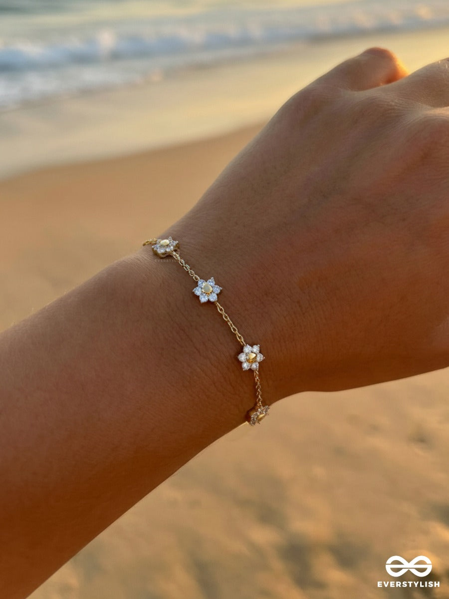 Giora Italia - Dewy Flora – Stainless Steel 18K Gold Plated Anti-Tarnish Flower Bracelet
