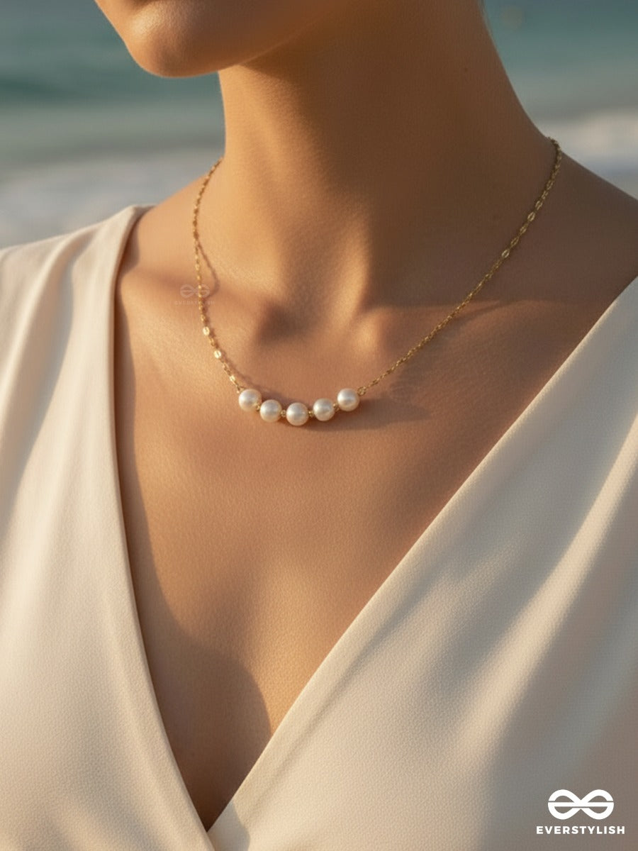 Giora Italia - Pearl Crest – Stainless Steel 18K Gold Plated Anti-Tarnish Pearl Necklace