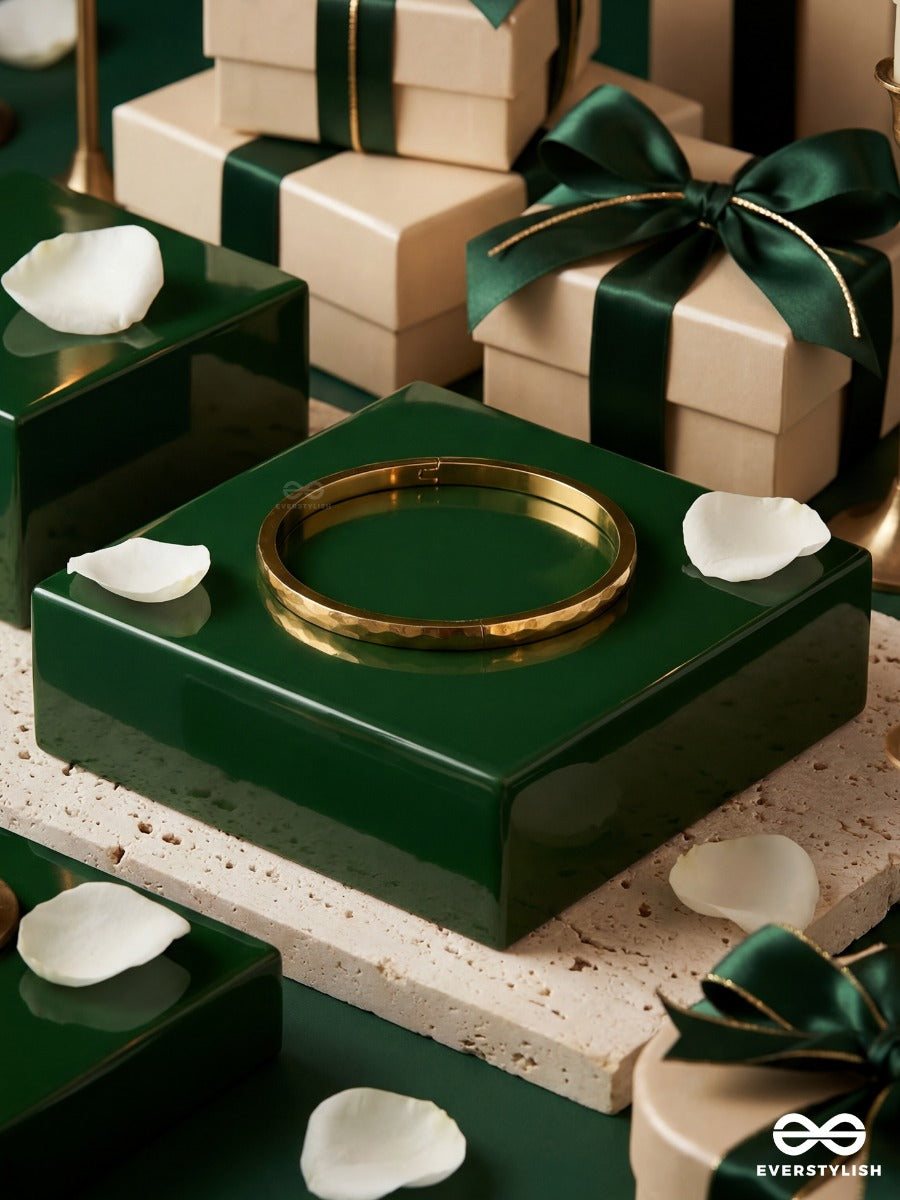 Giora Italia - Facette Band – Stainless Steel 18K Gold Plated Anti-Tarnish Slim Cuff Bracelet
