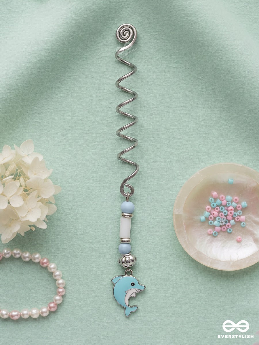 Ocean Hop – Silver Spiral Braidlet With Aqua Beads And Dolphin Charm