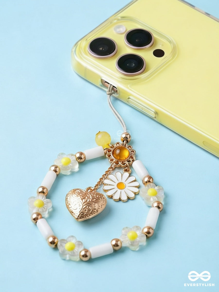 Daisy Darling – Sunny Phone Charm With Heart Details