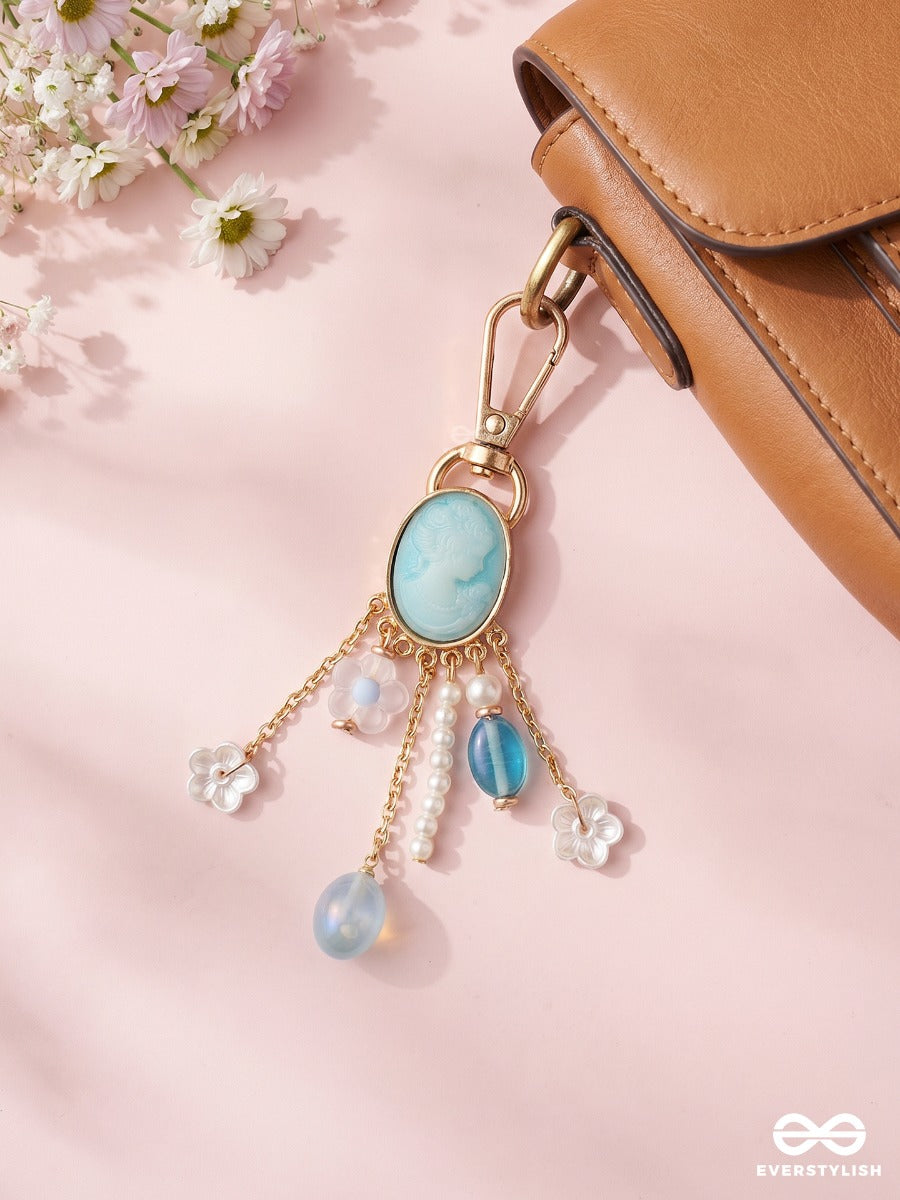 Cameo Crush – Vintage Bag Charm With Pearl And Blue Bead Details