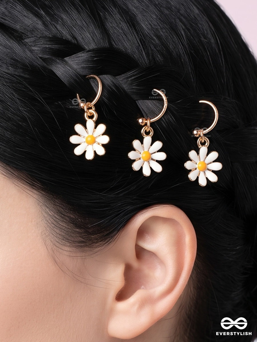 Sunkiss – Gold-Tone Daisy Hair Accessory Set Of 3 With White Enamel Charms