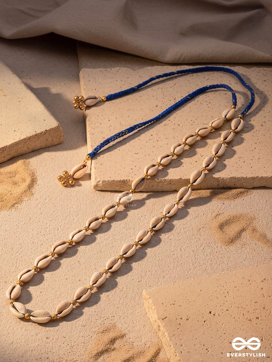 Azure Thread – Oval Gold-Tone Link Waist Chain With Deep Blue Details