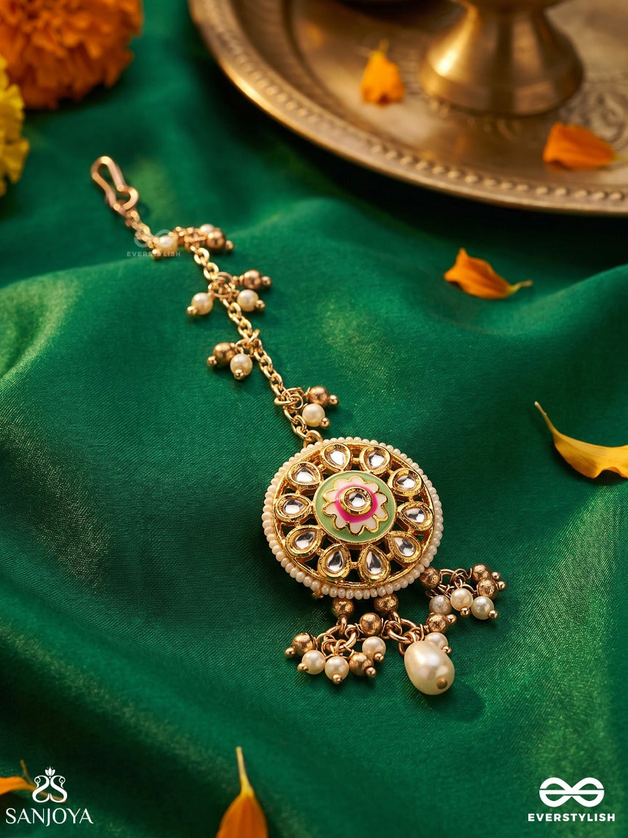 Tarunima - Freshness- Simple Graceful Maangtika With Gemstones, Kundan And Pearls