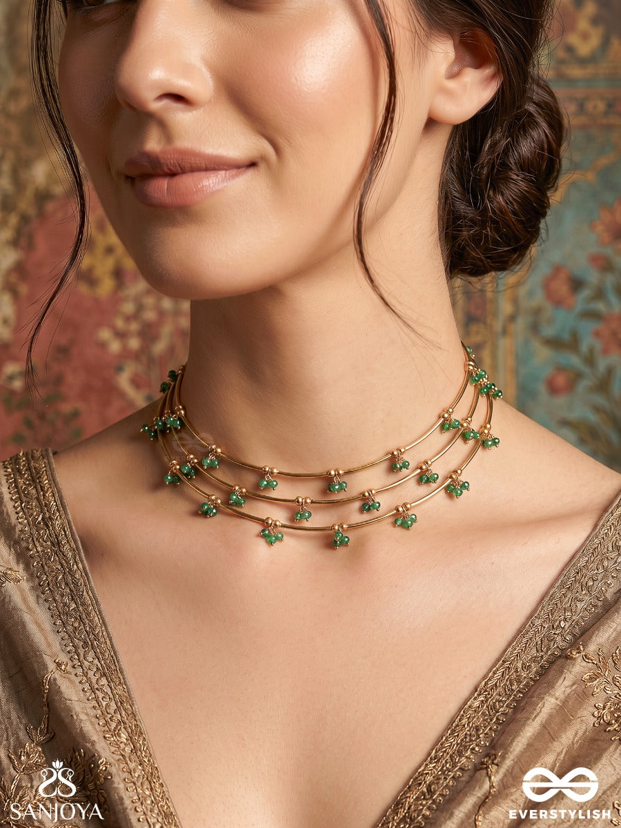 Zareefa – Graceful And Elegant – Delicate Three-Layer Choker With Emerald Green Bead Clusters And Fine Golden Chains