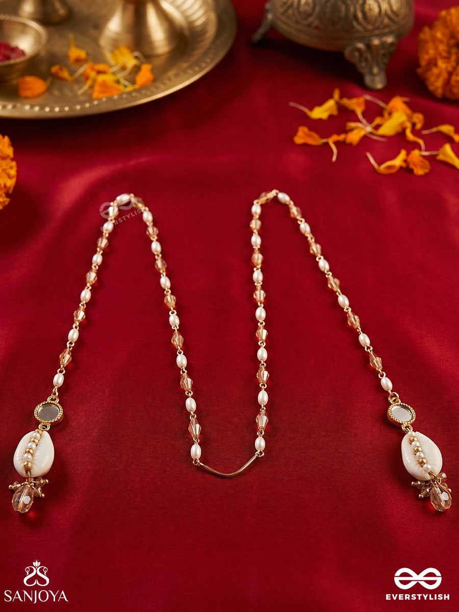 Sutranika – Delicate Thread – Elegant Face Let With Slender Gold-Tone Chains, Petite Bead Details And Soft Dangling End Accents