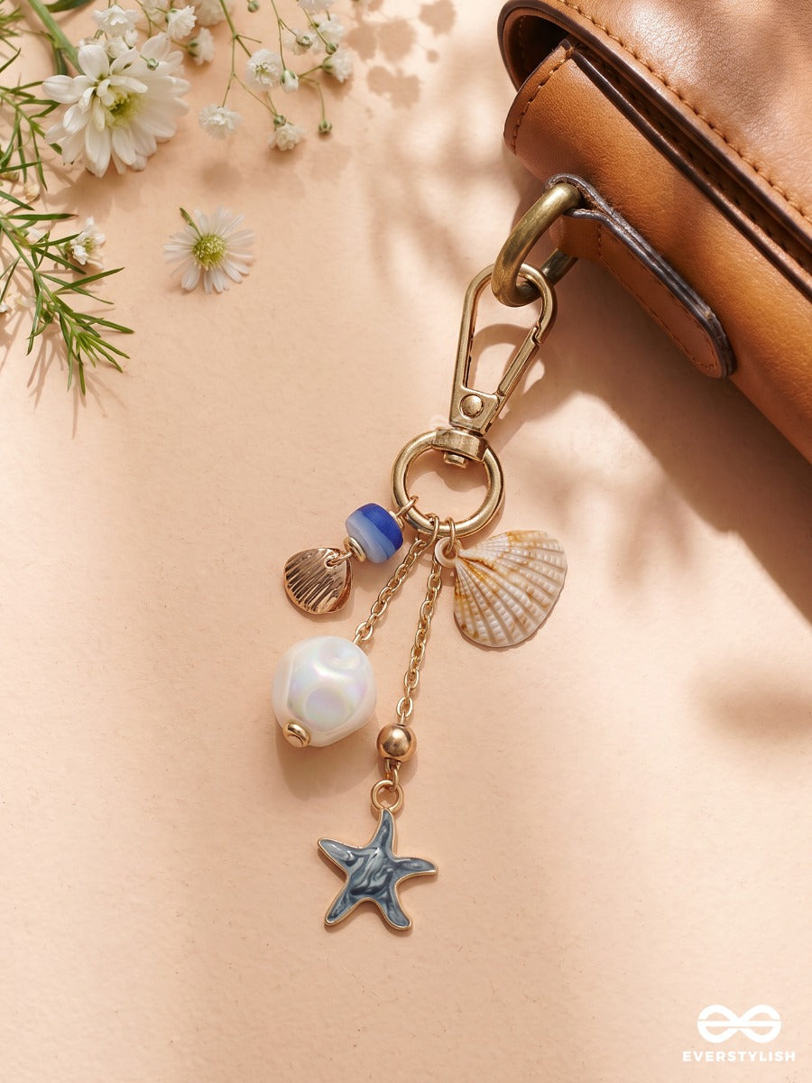 Saltwater Bow – Coastal Bag Charm With Shells, Starfish And Pearl Details