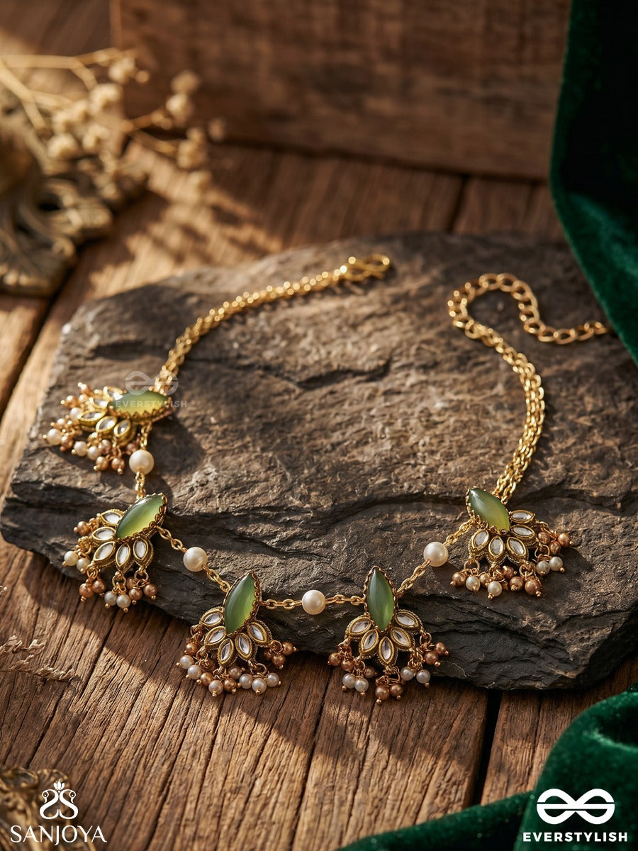 Kshamini - Graceful Lady- Slim Chain Design Kundan Neckpiece With Leaf Design