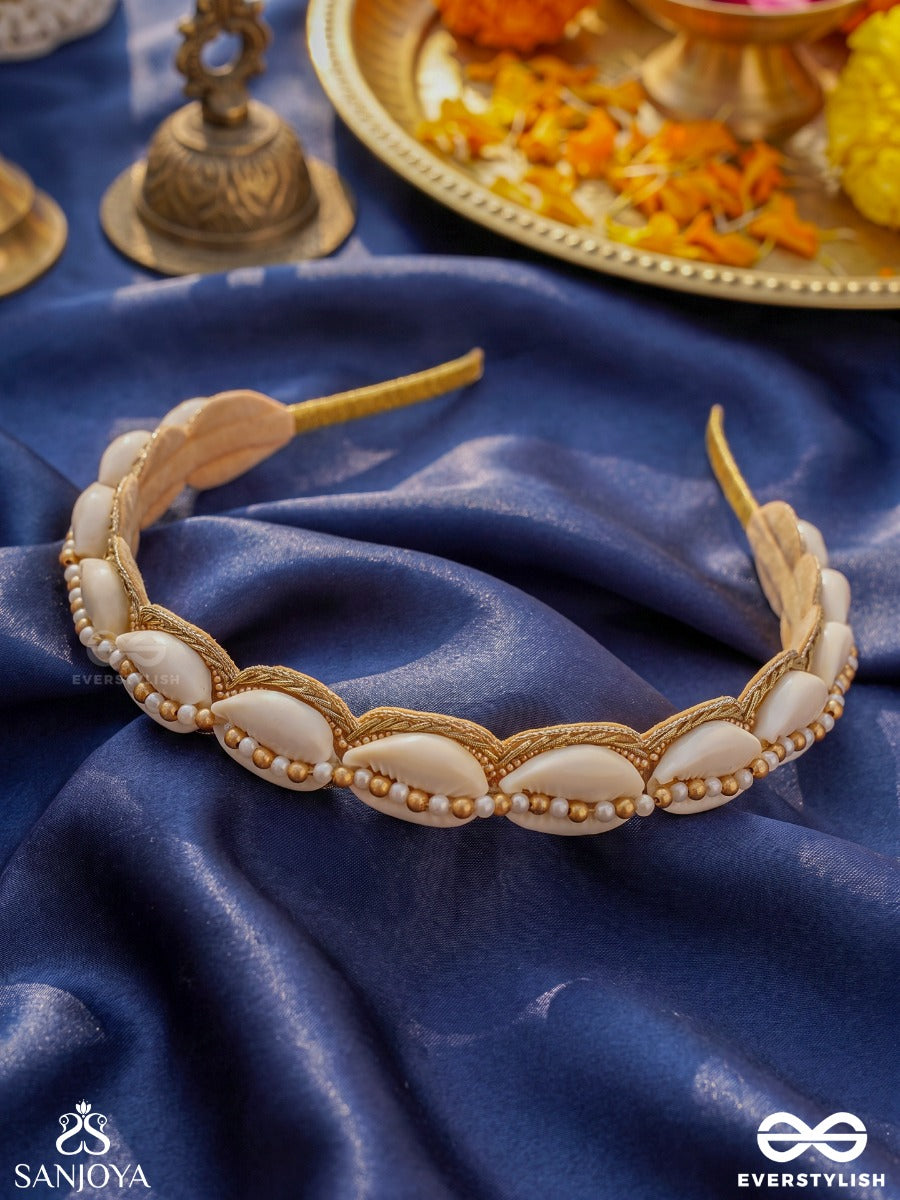 Shrutakeerti – Famed For Virtue – Heritage Hair Band With Cowrie Shells, Pearl Edging And Golden Detailing