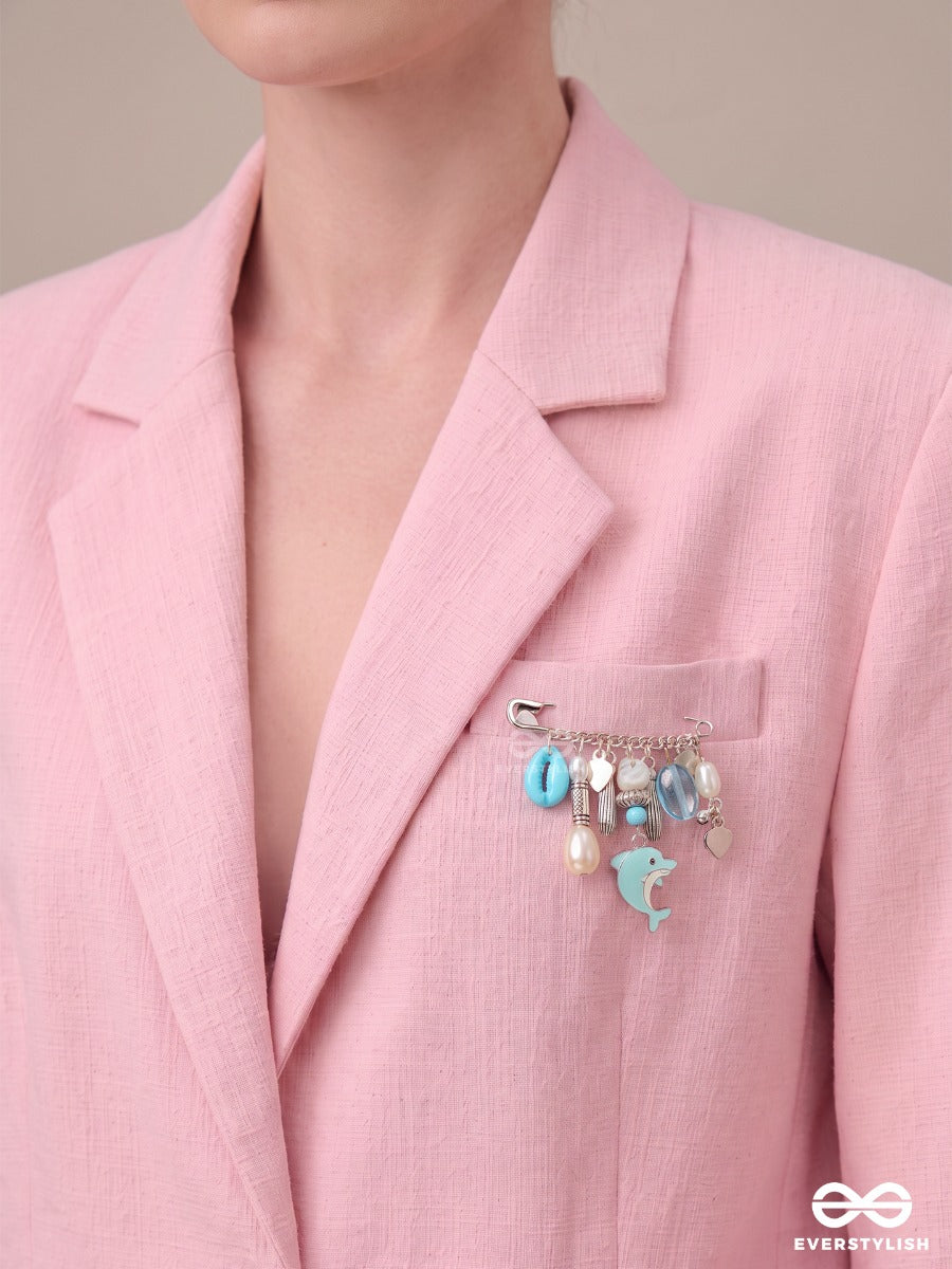 Marina Charm – Silver-Tone Brooch Pin With Seashells, Pearls And Ocean Charms