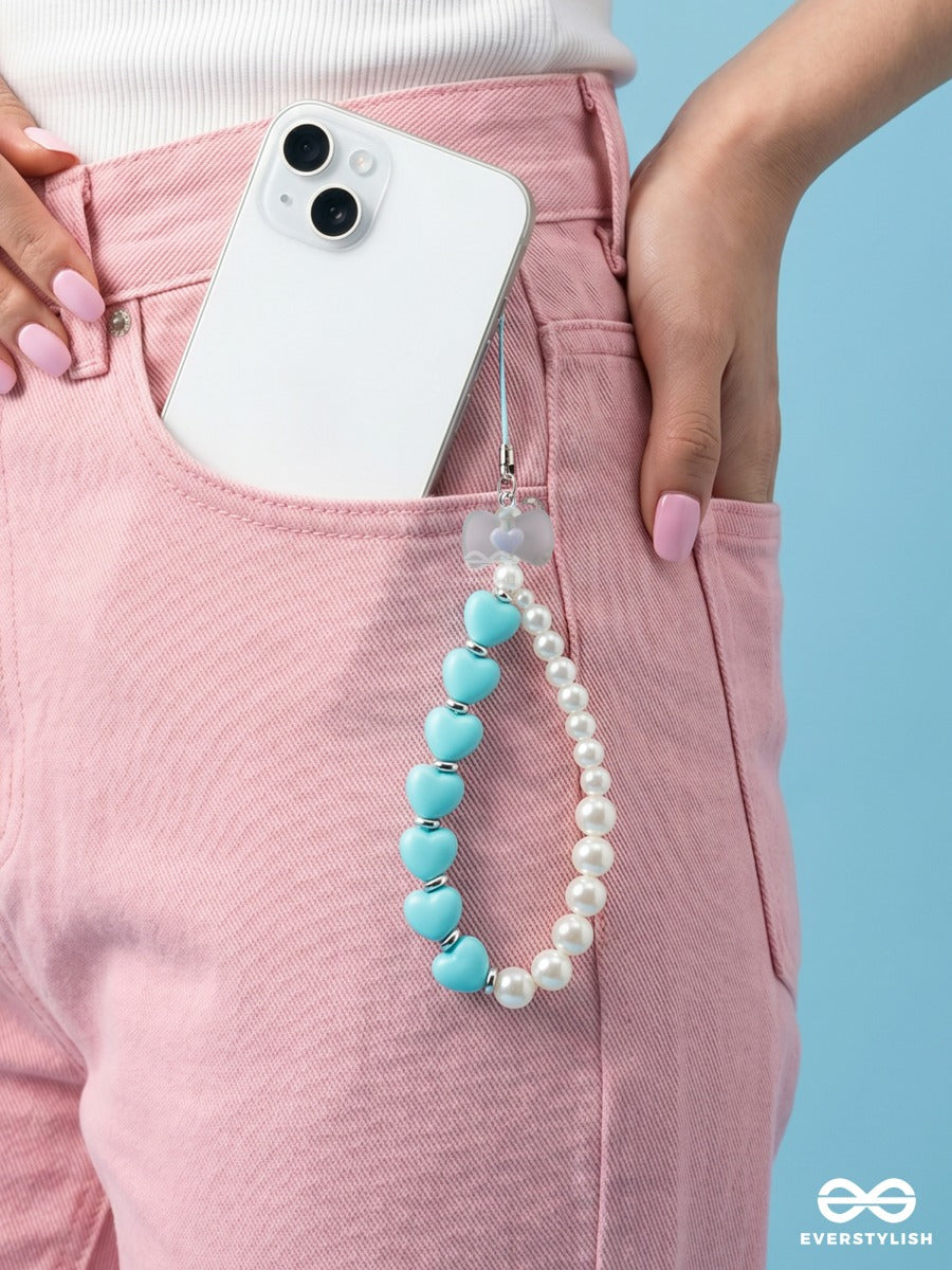 Blue Crush – Pearl Phone Charm With Heart Beads