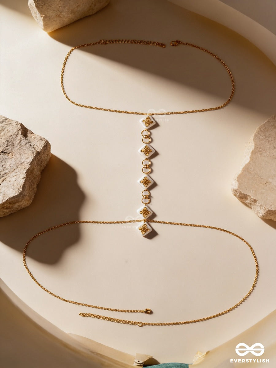 Lily Garland – Golden Body Chain With Floral Motifs And Pearl Accents