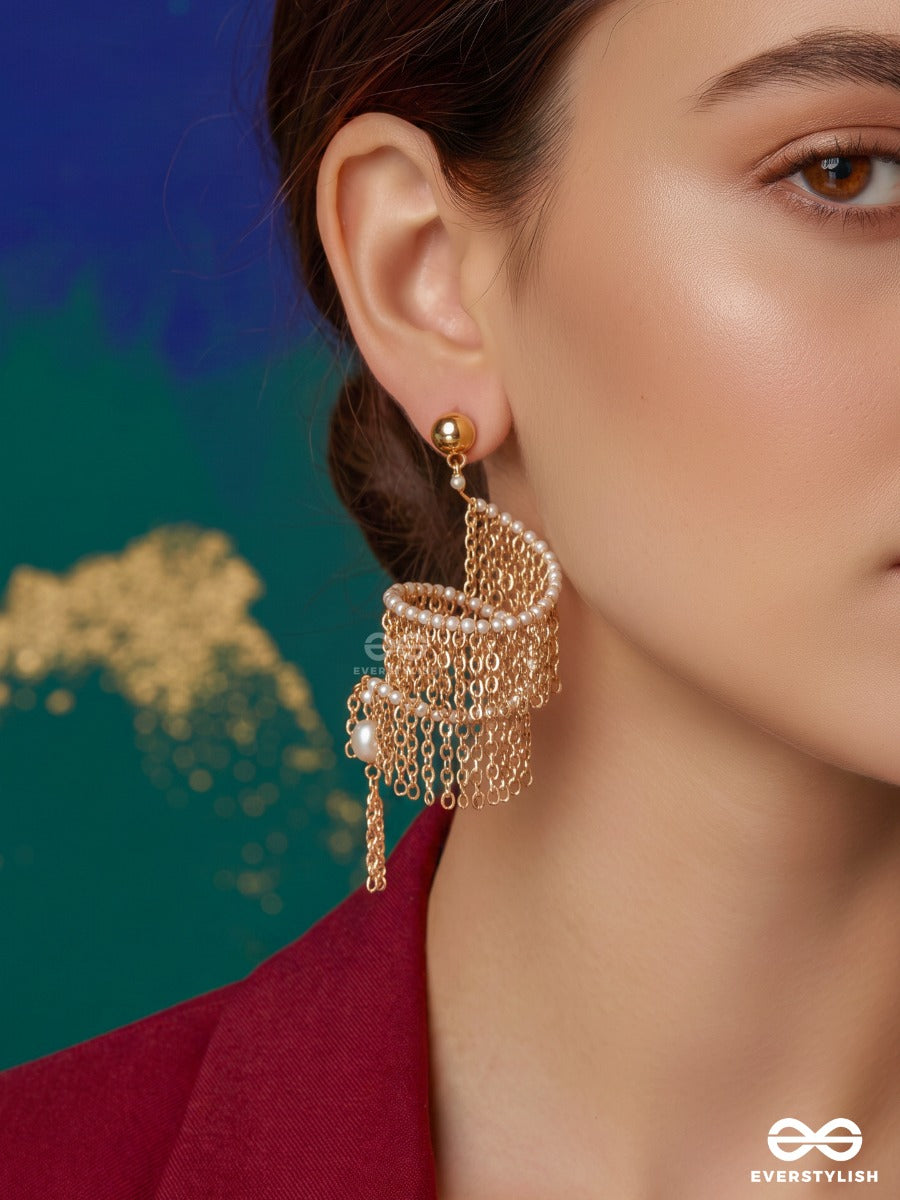 Fringe Noir – Gold Chain Spiral Earring With Pearl Tassel Drops
