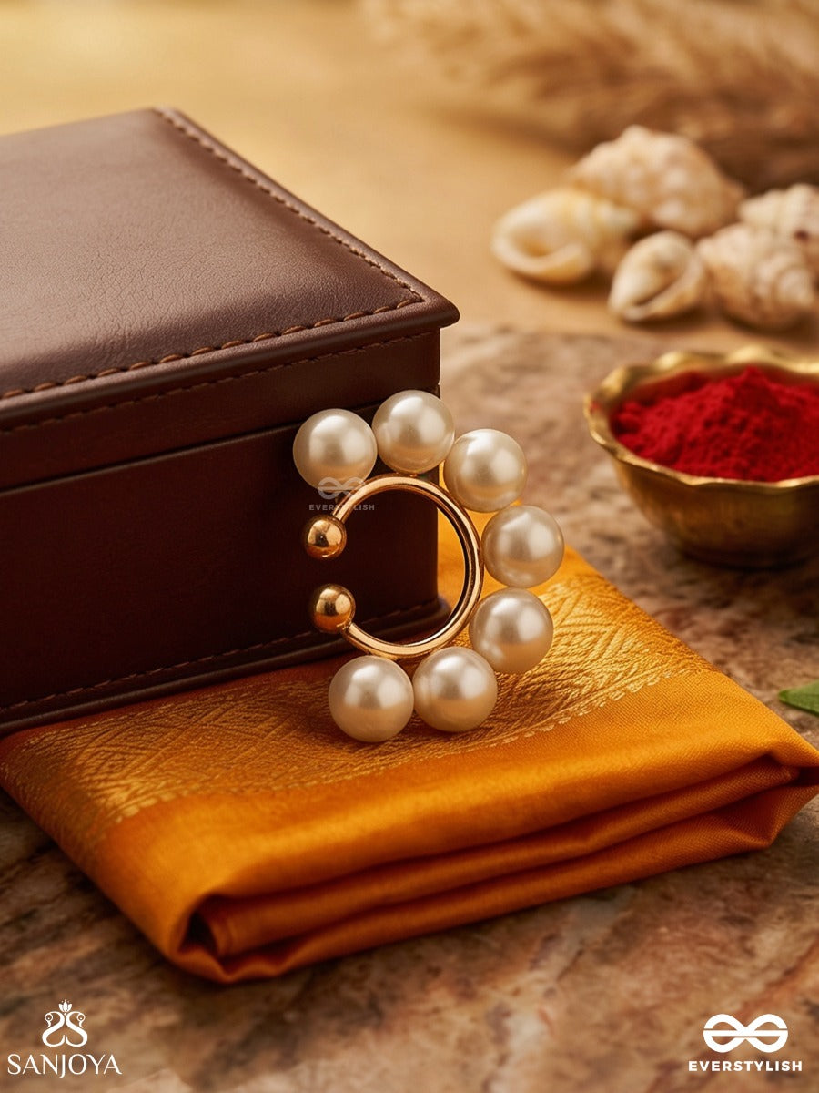 Motipankti – Row Of Pearls – Elegant Single Earcuff With Round Pearl Accents, Open Gold-Tone Hoop Form And A Soft Classic Finish