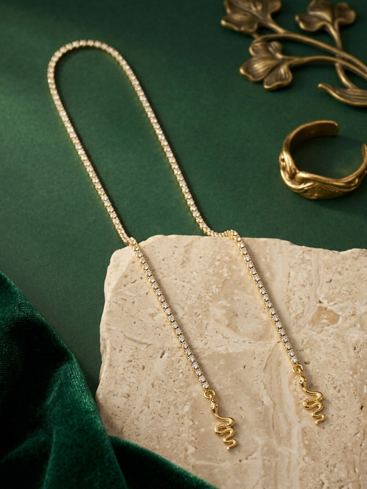 Solar Kiss - Dainty Gold-Tone Textured Chain Face Let