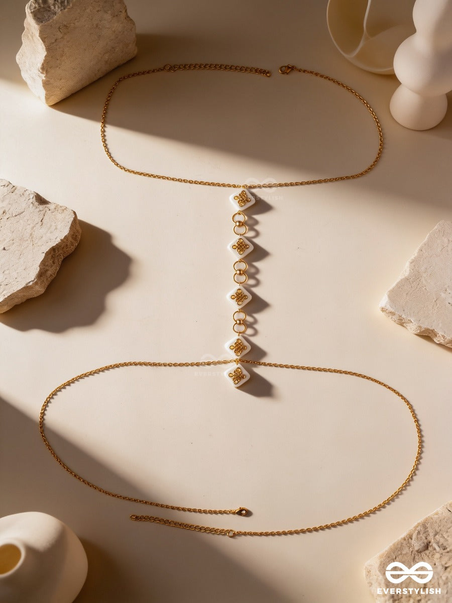 Lily Garland – Golden Body Chain With Floral Motifs And Pearl Accents