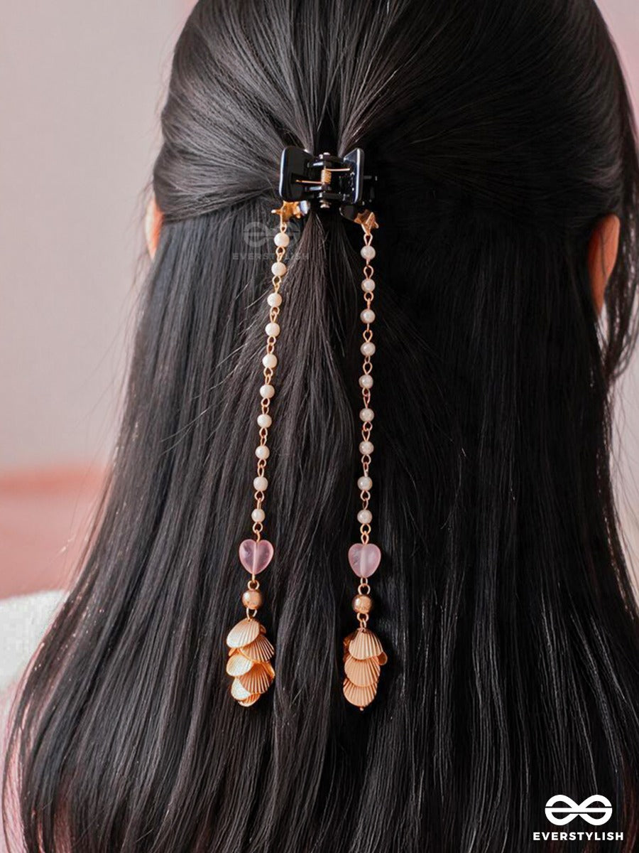 Pearl Coast – Set Of 2 Gold-Tone Hair Accessories With Shell Charms