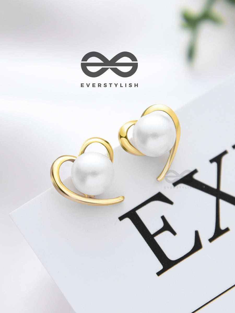 The Heart Of Gold- Golden Pearl Stud Earrings