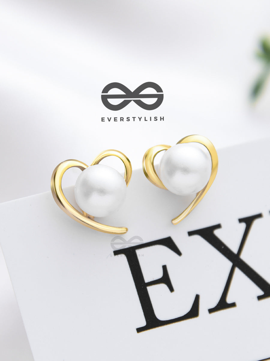 The Heart Of Gold- Golden Pearl Stud Earrings