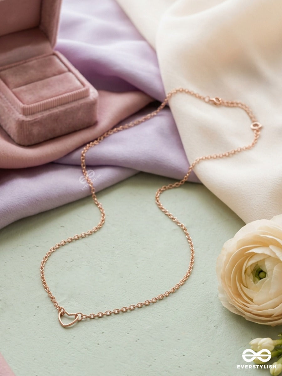 The Little Dainty Heart - Golden Neckpiece With Anti-Tarnish Coating