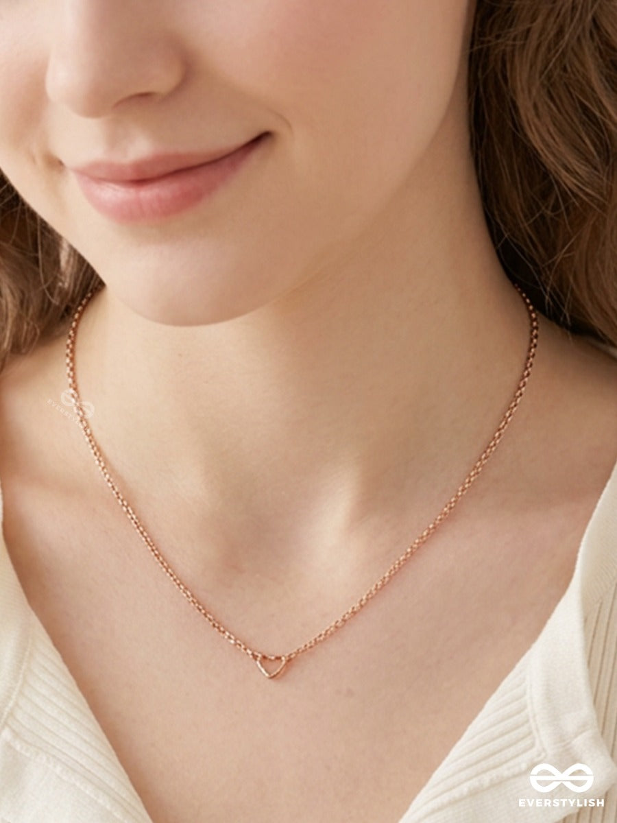 The Little Dainty Heart - Golden Neckpiece With Anti-Tarnish Coating